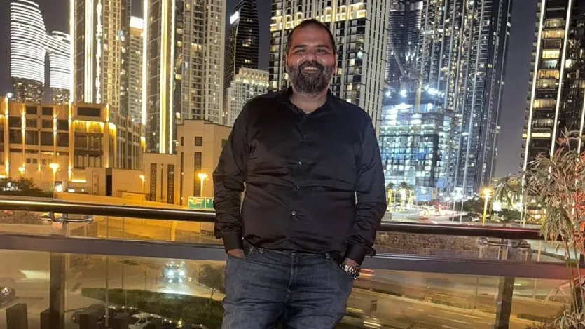 Em maio de 2020, uma petição foi apresentada contra Kunal Kamra na Suprema Corte, ao descrever a Suprema Corte como um caso de 'brâmane-baaniya' em seu programa 'B Like'. Esta petição foi apresentada contra Kunal Kamra como um pedido de intervenção no desprezo do tribunal já pendente. No início de 2021, o procurador-geral KK Venugopal por meio de seus postos de mídia social aprovou a ação de desprezo contra a Kamra por supostamente insultar o judiciário e os juízes. Em maio de 2020, uma petição foi apresentada contra Kunal Kamra na Suprema Corte, ao descrever a Suprema Corte como um caso de 'brâmane-baaniya' em seu programa 'B Like'. Esta petição foi apresentada contra Kunal Kamra como um pedido de intervenção no desprezo do tribunal já pendente. No início de 2021, o procurador-geral KK Venugopal por meio de seus postos de mídia social aprovou a ação de desprezo contra a Kamra por supostamente insultar o judiciário e os juízes.
