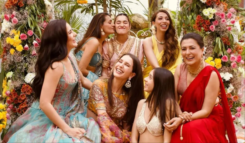कैप्शन में कैटरीना कैफ ने लिखा, 'मेरी सबसे अच्छी दोस्त की शादी।' अपनी दोस्त के साथ अपनी पहली मुलाकात को याद करते हुए उन्होंने कहा, '@karishmakohli आप जैसा कोई नहीं है, 16 साल पहले जब हम पहली बार मिले थे, तब से आपका पागलपन हमारी दोस्त के साथ बना हुआ है और तब से मैंने कभी पीछे मुड़कर नहीं देखा।' कैप्शन में कैटरीना कैफ ने लिखा, 'मेरी सबसे अच्छी दोस्त की शादी।' अपनी दोस्त के साथ अपनी पहली मुलाकात को याद करते हुए उन्होंने कहा, '@karishmakohli आप जैसा कोई नहीं है, 16 साल पहले जब हम पहली बार मिले थे, तब से आपका पागलपन हमारी दोस्त के साथ बना हुआ है और तब से मैंने कभी पीछे मुड़कर नहीं देखा।'