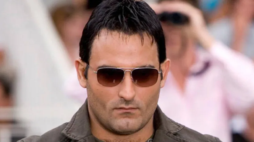 अक्षय खन्ना की पहली फिल्म 'हिमालय पुत्र' 1997 में रिलीज हुई थी। इस फिल्म में उनके पिता विनोद खन्ना के अलावा हेमा मालिनी, डैनी डेन्जोंगपा, अमरीश पुरी और जॉनी लीवर जैसे बड़े सितारे भी नजर आए थे।