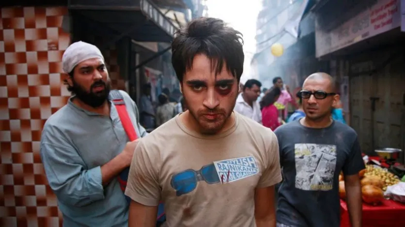 'डेल्ही बेली' में ताशी मल्होत्रा का किरदार पहले बॉलीवुड अभिनेता रणबीर कपूर को ऑफर किया गया था, लेकिन उन्होंने इसे स्वीकार नहीं किया और फिर यह रोल को इमरान खान ने निभाया। इंडस्ट्री ट्रैकर सैकनिलक के अनुसार 2019 की यह फिल्म बॉक्स ऑफिस पर हिट मानी गई थी। 'डेल्ही बेली' में ताशी मल्होत्रा का किरदार पहले बॉलीवुड अभिनेता रणबीर कपूर को ऑफर किया गया था, लेकिन उन्होंने इसे स्वीकार नहीं किया और फिर यह रोल को इमरान खान ने निभाया। इंडस्ट्री ट्रैकर सैकनिलक के अनुसार 2019 की यह फिल्म बॉक्स ऑफिस पर हिट मानी गई थी।