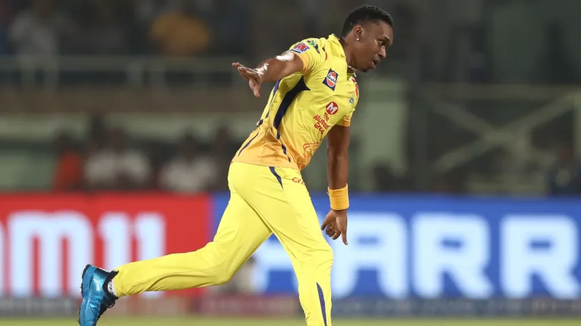 आईपीएल में वाइड गेंद सबसे ज्यादा फेंकने के मामले में पहले नंबर पर पूर्व धाकड़ ऑलराउंडर खिलाड़ी ड्वेन ब्रावो का नाम है जिन्होंने अपने आईपीएल करियर में जहां कुल 161 मैच खेले हैं तो उसमें वह 183 विकेट भी अपने नाम करने में कामयाब रहे हैं, इसके अलावा ब्रावो ने अपने आईपीएल करियर के दौरान कुल 167 वाइड गेंदें भी फेंकी हैं। आईपीएल में वाइड गेंद सबसे ज्यादा फेंकने के मामले में पहले नंबर पर पूर्व धाकड़ ऑलराउंडर खिलाड़ी ड्वेन ब्रावो का नाम है जिन्होंने अपने आईपीएल करियर में जहां कुल 161 मैच खेले हैं तो उसमें वह 183 विकेट भी अपने नाम करने में कामयाब रहे हैं, इसके अलावा ब्रावो ने अपने आईपीएल करियर के दौरान कुल 167 वाइड गेंदें भी फेंकी हैं।