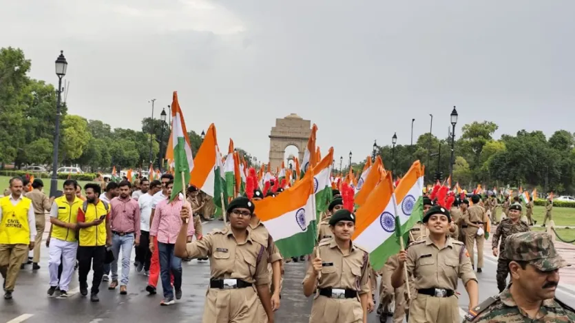 The tricolor journey was taken out to salute the might of the three armies after the success of the operation of operations vermilion. This tricolor rally was taken out on the duty path. The tricolor journey was taken out to salute the might of the three armies after the success of the operation of operations vermilion. This tricolor rally was taken out on the duty path.