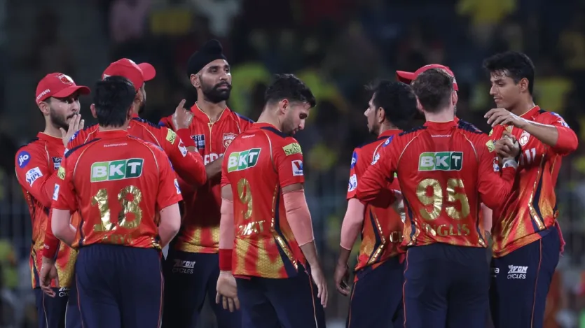पंजाब किंग्स की टीम ने IPL में तीन सीजन सबसे निचने पायदान पर फिनिश किया है। IPL 2010, IPL 2015 और IPL 2016 में पंजाब की टीम आखिरी स्थान पर रही थी। पंजाब किंग्स की टीम ने IPL में तीन सीजन सबसे निचने पायदान पर फिनिश किया है। IPL 2010, IPL 2015 और IPL 2016 में पंजाब की टीम आखिरी स्थान पर रही थी।
