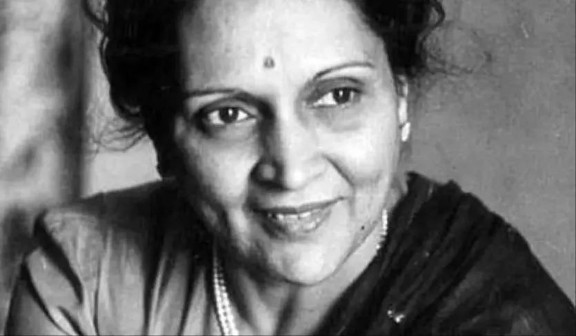 Durga Khote entered the film industry due to financial constraints. His sister Shalini J.B.H. Wadia knew Vadia who was looking for a new face for the role in her film. Wadia suggested that Shalini play the role, but she refused. Instead, Shalini recommended Durga Khote for the role. Durga Khote stepped into the film industry due to financial constraints. His sister Shalini J.B.H. Wadia knew Vadia who was looking for a new face for the role in her film. Wadia suggested that Shalini play the role, but she refused. Instead, Shalini recommended Durga Khote for the role.