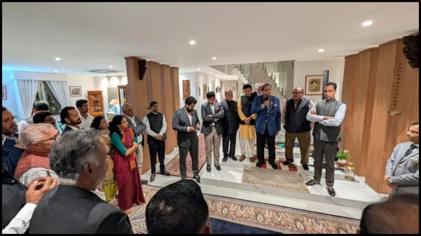 शशि थरूर ने कहा कि दुर्भाग्य से ऐसा नहीं लगता कि पाकिस्तान प्रायोजित आतंकवाद की समस्या अभी खत्म हुई है। उन्होंने कहा, 