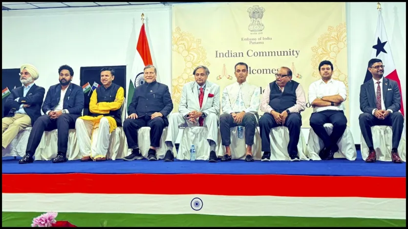 आतंकवाद पर भारत का पक्ष रखने के लिए इस वैश्विक आउटरीच कार्यक्रम के लिए पार्टी लाइन से ऊपर उठकर नेताओं के एक साथ आने की व्याख्या करते हुए कांग्रेस सांसद थरूर ने कहा, 