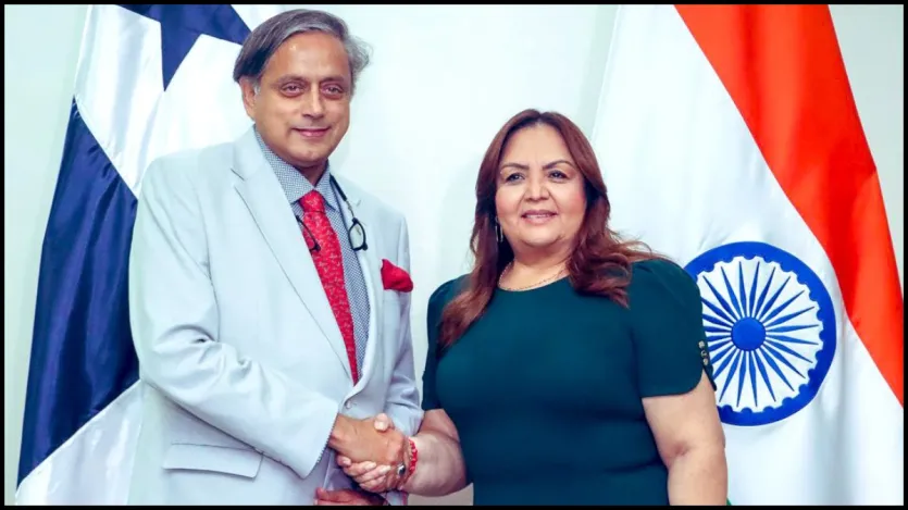 वैश्विक मंच पर भारत आतंकवाद पर पाकिस्तान को लगातार बेनकाब कर रहा है। इसी क्रम में कांग्रेस सांसद शशि थरूर के नेतृत्व में सर्वदलीय डेलिगेशन पनामा पहुंचा। शशि थरूर ने पनामा विधानसभा अध्यक्ष दाना कास्टानेडा और कुछ चुनिंदा सांसदों को संबोधित करते हुए जोर देते हुए कहा कि भारत ने 7 मई को 'ऑपरेशन सिंदूर' तभी शुरू किया, जब उसने यह देखने का इंतजार किया कि क्या पाकिस्तानी सरकार 22 अप्रैल के पहलगाम आतंकी हमले के अपराधियों के खिलाफ कोई कार्रवाई करेगी।