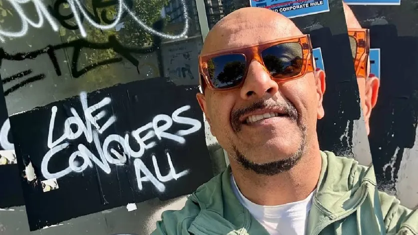 इसके बाद विशाल ने एक और स्टोरी पोस्ट की, जिसमें लिखा था- 'जब मैं कहता हूं कि वॉर कोई समाधान नहीं है, तो वो मुझे बिना ये जाने अब्यूज करने लगते हैं कि पॉलिटिक्स को सबसे गंदा गेम क्यों कहते हैं।'