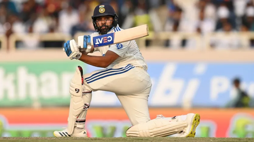 इस लिस्ट में दूसरे नंबर पर टीम इंडिया के स्टार विकेटकीपर बल्लेबाज ऋषभ पंत का नाम है। पंत ने WTC के इतिहास में अब तक 35 टेस्ट मैच खेले हैं जिसमें वह 62 छक्के लगाने में कामयाब हुए हैं। पंत के बल्ले से WTC के इतिहास में 262 चौके भी देखने को मिले हैं।