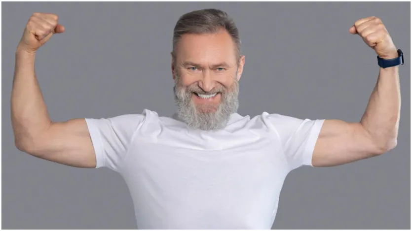 विटामिन सी रिच अनानास आपके इम्यून सिस्टम को मजबूत बनाने में कारगर साबित हो सकता है यानी आप बार-बार बीमार पड़ने से बच सकते हैं। हड्डियों को मजबूत बनाए रखने के लिए भी अनानास का सेवन किया जा सकता है।