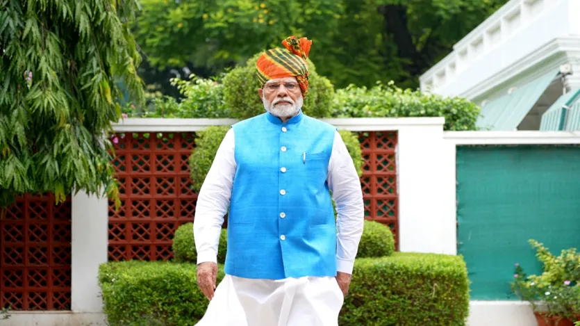2024 में उन्होंने ध्वजारोहण और उसके बाद देश को संबोधित करने के दौरान लहरिया पगड़ी पहनी थी।