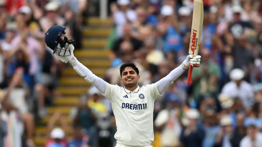 शुभमन गिल भारत के लिए क्रिकेट के इतिहास में सबसे ज्यादा बार प्लेयर ऑफ मंथ अवॉर्ड जीतने वाले प्लेयर हैं। उन्होंने अभी तक कुल चार बार प्लेयर ऑफ द मंथ अवॉर्ड जीता था। इनमें जनवरी 2023, सितंबर 2023, फरवरी 2025 और जुलाई 2025 शामिल हैं। शुभमन गिल भारत के लिए क्रिकेट के इतिहास में सबसे ज्यादा बार प्लेयर ऑफ मंथ अवॉर्ड जीतने वाले प्लेयर हैं। उन्होंने अभी तक कुल चार बार प्लेयर ऑफ द मंथ अवॉर्ड जीता था। इनमें जनवरी 2023, सितंबर 2023, फरवरी 2025 और जुलाई 2025 शामिल हैं।