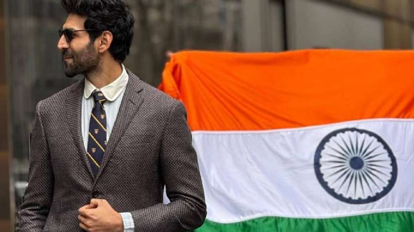 फ्रेंडशिप डे पर कार्तिक आर्यन को याद आई अपनी सुपरहिट फिल्म, शेयर की यारी की मिसाल