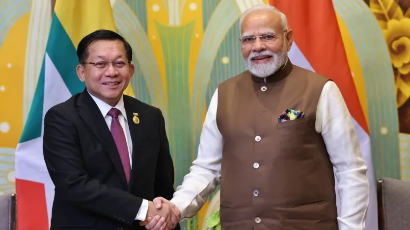 PM मोदी ने त्येनजिन में म्यांमार के सीनियर जनरल मिन आंग हलाइंग के साथ बातचीत की। उन्होंने लिखा कि म्यांमार, भारत की PM मोदी ने त्येनजिन में म्यांमार के सीनियर जनरल मिन आंग हलाइंग के साथ बातचीत की। उन्होंने लिखा कि म्यांमार, भारत की