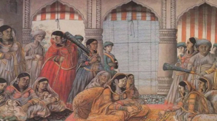 कहा जाता है कि अकबर के हरम में पांच हजार महिलाएं थीं। कहा जाता है कि मुगलों के हरम में रहने वाली महिलाओं को बाहर के किसी भी शख्स से संपर्क नहीं रहता था। उन्हें बाहरी दुनिया से किसी तरह का कोई मतलब नहीं रहता था। 
