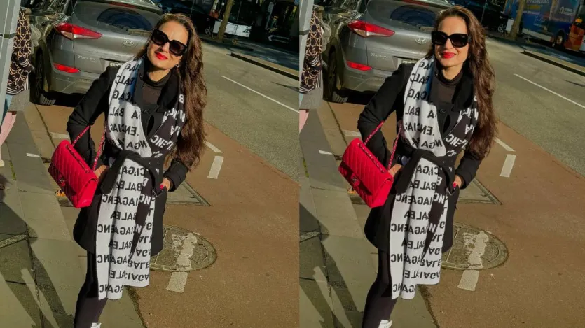 अमीषा ने बताया कि उन्हें कई खत और पत्र मिलते थे, जिनमें उनकी तस्वीरें सिंदूर लगाए और फोटो माला पहने हुए होती थीं। उन खतों पर लिखा होता था, ‘तुम मेरी हो।’ लेकिन ये खत सिर्फ प्यार के नहीं होते थे, बल्कि कई बार उन्हें नफरत और खतरे से भरे खत भी मिलते थे। कुछ खत तो खून से लिखे हुए होते थे, जिनमें लिखा होता था, ‘तुम बॉबी देओल और सनी देओल के साथ कैसे काम कर सकती हो, तुम मेरी हो सोनिया।’ इतना ही नहीं, कुछ फैंस तो गांव से आकर उनके पीछे-पीछे घूमने लगे थे और उनके घर के बाहर उनकी झलक पाने के लिए पहरा देते थे।