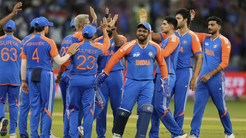 ICC टी20 रैंकिंग में भारतीय टीम पहले पायदान पर मौजूद है। उसके इस समय 271 रेटिंग अंक हैं। भारतीय क्रिकेट टीम ने पिछले कुछ समय सूर्यकुमार यादव की अगुवाई में दमदार प्रदर्शन किया है और पूरी दुनिया में खेल की छाप छोड़ी है।