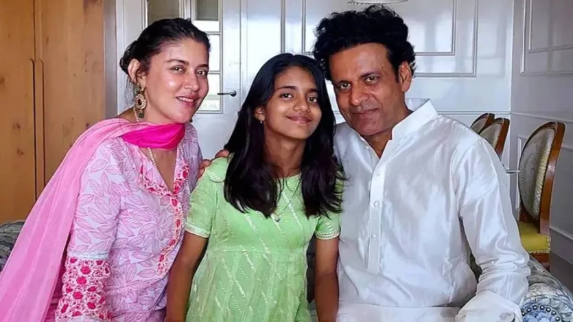 很少有人知道Manoj Bajpayee在Shabana Raza之前結婚。據媒體報導,這是他父母在比哈爾邦貝爾瓦村定居的一場安排的婚姻。結婚後不久,Manoj來到孟買,在那裡他開始從事演藝事業。在孟買的早期鬥爭中,他面臨許多經濟和精神挑戰。在這個艱難的時期,他們的婚姻生活結束了,據報導這種關係被打破了。 很少有人知道Manoj Bajpayee在Shabana Raza之前結婚。據媒體報導,這是他父母在比哈爾邦貝爾瓦村定居的一場安排的婚姻。結婚後不久,Manoj來到孟買,在那裡他開始從事演藝事業。在孟買的早期鬥爭中,他面臨許多經濟和精神挑戰。在這個艱難的時期,他們的婚姻生活結束了,據報導這種關係被打破了。
