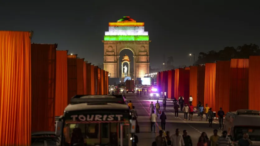 नई दिल्ली में कर्तव्य पथ को अच्छी तरह सजाया गया है। बात दें कि यहां पर प्रधानमंत्री नरेंद्र मोदी के 75वें जन्मदिन के उपलक्ष्य में कई कार्यक्रम आयोजित किए जाएंगे।