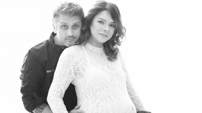 उदिता गोस्वामी और मोहित सूरी ने जनवरी 2013 में शादी की और अब दो बच्चों के पेरेंट्स हैं। 10 साल से भी ज्यादा समय साथ गुजारने के बाद भी उदिता और मोहित एक-दूसरे से बेहद प्यार करते हैं और एक दूसरे के सपोर्ट सिस्टम हैं। लेकिन, क्या आप जानते हैं दोनों की लव स्टोरी कैसे शुरू हुई, नहीं तो चलिए बताते हैं।