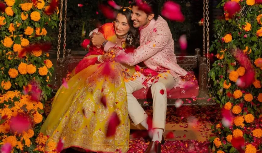 मशहूर सिंगर दर्शन रावल ने जनवरी 2025 में धरल सुरेलिया से शादी करके प्रशंसकों को चौंका दिया। दर्शन ने अचानक से शादी की तस्वीरें शेयर कर सभी को सरप्राइज कर दिया था। ये कपल अपने पहले करवा चौथ की तैयारी में लगा हुआ, जिसकी झलक सोशल मीडिया पर देखने को मिली।