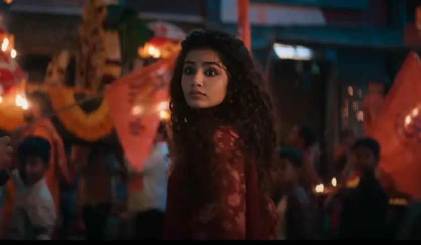 किष्किंधापुरी गांव में सुवर्ण माया नाम का एक वीरान रेडियो स्टेशन है, जहां एक हत्या हुई थी। रहस्यमय तरीके से स्टेशन के मालिकों की भी इमारत के अंदर भीषण मौत हो जाती है। ऐसे में जब ये बात एक्टर को पता चलती है वह उत्सुक होकर राघव और उसका समूह सुवर्ण माया को अपने अगले भूतिया दौरे के स्थान के रूप में चुनते हैं। वहां पहुंचने पर वे पाते हैं कि उस जगह को सील कर दिया गया है और पास में अजीबोगरीब अनुष्ठान किए जा रहे हैं।