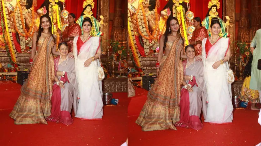 मुखर्जी परिवार के सभी लोग मौजूद थे। काजोल की मां तनुजा, बहन तनीषा और बेटी नीसा देवगन भी नजर आईं। नीसा ने इस खास मौके के लिए ऑरेंज लहंगा कैरी किया था। तनीषा ने इस मौके पर व्हाइट और रेड बंगाली साड़ी कैरी की थी। नीसा और तनीषा दोनों ही तनुजा के साथ पोज देती दिखीं।
