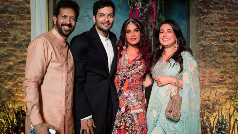 जैसे ही ऋचा ने ये फोटोज पोस्ट कीं, बॉलीवुड सितारों की ओर से उन्हें बधाई मिलने लगीं। मिनी माथुर ने कमेंट में लिखा- 'हैमेरी प्यारी जोड़ी को सालगिरह मुबारक!! यह एक मजेदार और खूबसूरत शादी थी जिसमें शानदार स्पीच, नाच-गाना और पागलपन था!!! मुझे अभी ऐसा लग रहा है जैसे मैंने उस स्वादिष्ट खाने में से सबके हिस्से का खाना गटक लिया हो।'