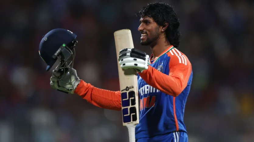 भारत के तिलक वर्मा इस लिस्ट में अभी तीसरे नंबर पर हैं। आईसीसी की टी20 रैंकिंग में उनकी रेटिंग 819 की है। वे 845 तक की रेटिंग हासिल कर चुके हैं। हालांकि वे जल्द दूसरे नंबर पर पहुंच पाएंगे, इसकी संभावना कम है, लेकिन अगर वे एक बड़ी पारी खेलते हैं तो उसके लिए मौका जरूर बनेगा। अभी ऑस्ट्रेलिया के खिलाफ चार मैच बाकी हैं, इसमें तिलक वर्मा की बल्लेबाजी पर नजर जरूर रहेगी। 
