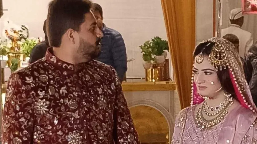 उमर अंसारी का रिसेप्शन 17 नवंबर को दिल्ली में रखा गया था। इस रिसेप्शन में समाजवादी पार्टी के कई बड़े नेताओं को आमंत्रित किया गया था। 
