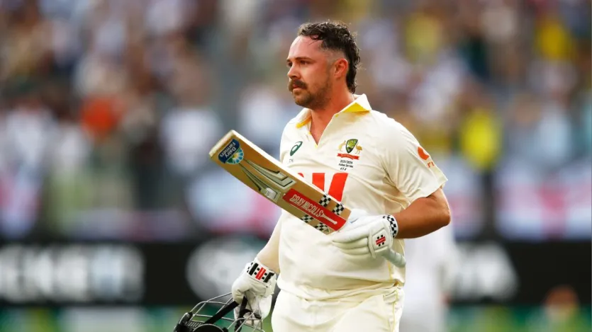 लिस्ट में ऑस्ट्रेलिया के बल्लेबाज ट्रैविस हेड संयुक्त रूप से पांचवें स्थान पर पहुंच गए हैं। उन्होंने पर्थ में इंग्लैंड के खिलाफ पहले एशेज टेस्ट में 69 गेंदों में सेंचुरी लगाई। उन्होंने वेस्टइंडीज के पूर्व दिग्गज क्रिस गेल का रिकॉर्ड तोड़ा है। गेल ने 2009 में ऑस्ट्रेलिया के खिलाफ टेस्ट में 70 गेंदों में शतक लगाया था। वेस्टइंडीज के पूर्व बल्लेबाज शिवनारायण चंद्रपॉल (2003 में ऑस्ट्रेलिया के खिलाफ) और ऑस्ट्रेलिया के पूर्व ओपनर डेविड वॉर्नर (2012 में भारत के खिलाफ) भी 69-69 गेंदों में शतक लगा चुके हैं।