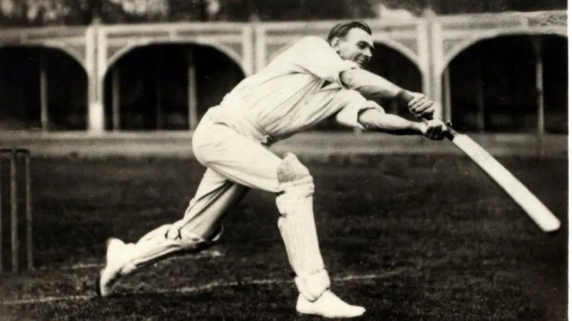 ऑस्ट्रेलिया के पूर्व दिग्गज क्रिकेटर जैक ग्रेगरी ने 67 गेंदों में शतक लगाया था। उन्होंने यह कमाल 1921 में दक्षिण अफ्रीका के खिलाफ जोहानसबर्ग के मैदान पर किया। वह टेस्ट क्रिकेट में सबसे तेज शतक लगाने के मामले में चौथे नंबर पर हैं।