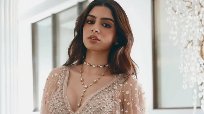 नेटफ्लिक्स पर रिलीज हुई 'द आर्चीज' में जहां खुशी को अपने अभिनय के लिए निगेटिव रिस्पॉन्स मिला तो वहीं सिनेमाघरों में रिलीज हुईं 'लवयापा' और 'नादानियां' भी फ्लॉप रहीं। खुशी ने अपने 2 साल के करियर में तीन फिल्में कीं और तीनों से दर्शकों को खुश करने में सफल नहीं रहीं।