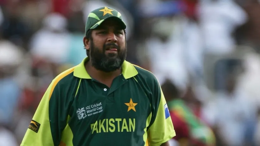 पाकिस्तान के लिए इंटरनेशनल क्रिकेट में सबसे ज्यादा रन बनाने का रिकॉर्ड इंजमाम उल हक के नाम है। उन्होंने पाकिस्तान के लिए 495 मैचों में कुल 20541 रन बनाए हैं। इस दौरान उनके बल्ले से 41 शतक और 83 अर्धशतक निकले हैं।