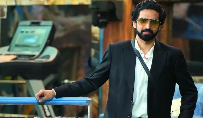 मार्च 2025 में अमाल मलिक चर्चा में आए, जब सिंगर ने इंस्टाग्राम पर घोषणा की कि वे अपने परिवार (माता-पिता और भाई) से दूरी बना रहे हैं, लेकिन बाद में उन्होंने वह पोस्ट डिलीट कर दिया। वहीं अरमान मलिक ने इस रिश्ते को सबसे मजबूत बताया था और कहा कि वह भाई हैं। अमाल ने ये भी बताया कि उनकी मां उन्हें अक्सर अरमान से तुलना करती थीं और यही तुलना उनके बीच तनाव का एक बड़ा कारण बनी।