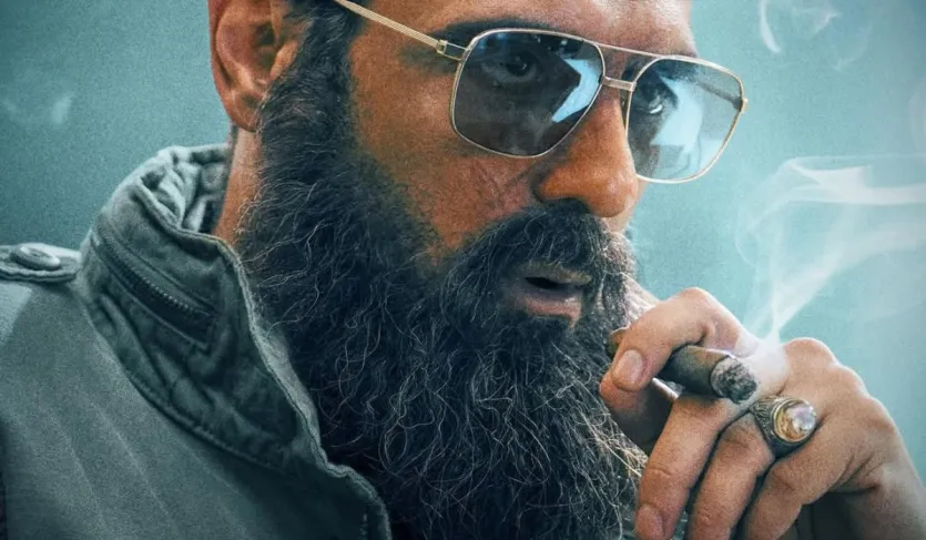 अर्जुन रामपाल की आने वाली फिल्मों में 'धुरंधर' (5 दिसंबर, 2025 को रिलीज) और 'आंखें 2' (2026) रिलीज हुई। खबर है कि वह कई दूसरे प्रोजेक्ट्स की शूटिंग भी कर रहे हैं, जैसे '3 मंकीज', 'राणा नायडू सीजन 2' और 'द बैटल ऑफ भीमा कोरेगांव'।