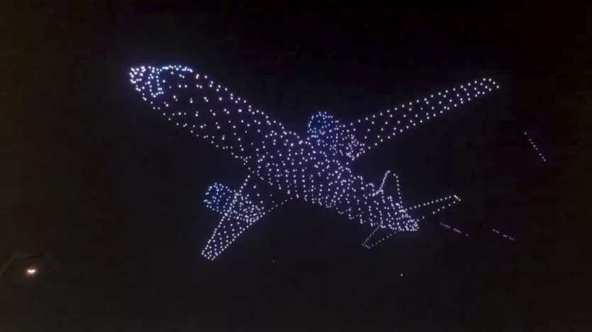 एयरपोर्ट प्रशासन के मुताबिक, ऑपरेशन के शुरुआती एक महीने तक एनएमआईए रोजाना 12 घंटे यानी सुबह 8 बजे से रात 8 बजे तक संचालित होगा। इस दौरान एयरपोर्ट करीब 23 शेड्यूल उड़ानों को संभालेगा और प्रति घंटे अधिकतम 10 फ्लाइट मूवमेंट संभव होंगे।