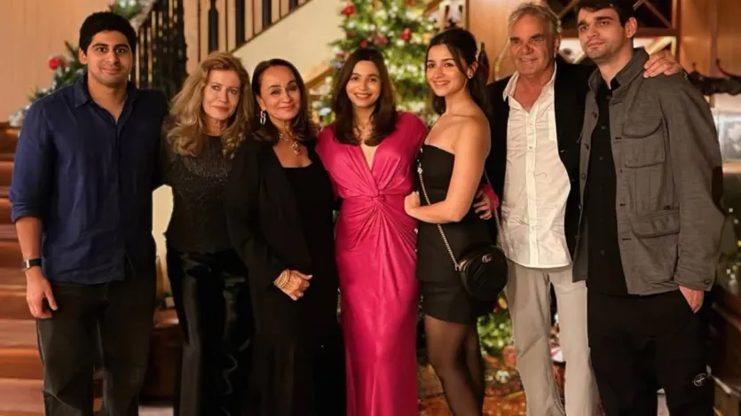 वर्कफ्रंट की बात करें तो आलिया अगली बार शिव रावेल द्वारा डायरेक्टेड हाई-ऑक्टेन एक्शन थ्रिलर अल्फा में दिखाई देंगी। इस फिल्म में वह शर्वरी वाघ के साथ एक एलीट ऑल-विमेन कॉम्बैट यूनिट की कमांडिंग ऑफिसर का रोल निभा रही हैं। यह फिल्म YRF स्पाई यूनिवर्स का हिस्सा है और 25 दिसंबर को रिलीज होगी। इसके अलावा आलिया संजय लीला भंसाली की पीरियड रोमांटिक ड्रामा लव एंड वार में भी रणबीर कपूर और विक्की कौशल के साथ नजर आएंगी।