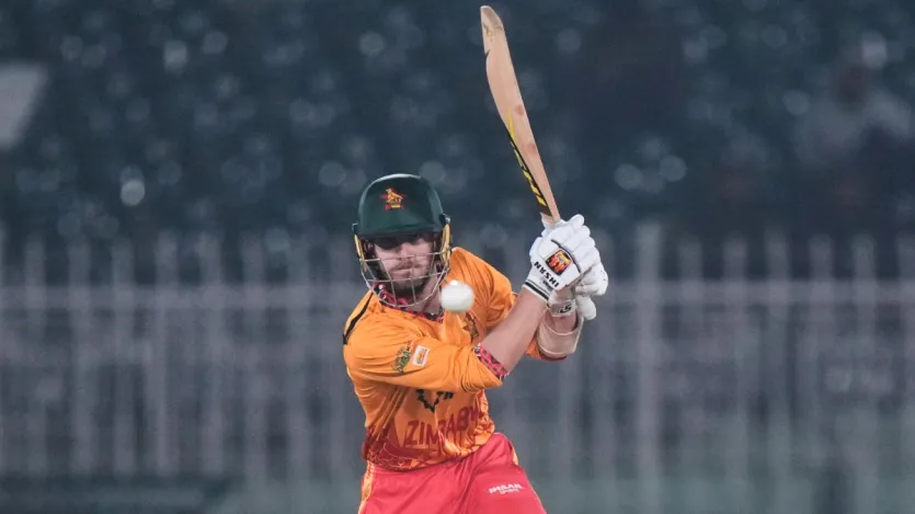 साल 2025 जिम्बाब्वे के धुरंधर बल्लेबाज ब्रायन बेनेट के लिए शानदार साल रहा। साल 2025 में बेनेट ने 39 मैचों की 46 पारियों में 35.22 की औसत से 1585 रन बनाए. उनके बल्ले से 3 शतक और 8 अर्धशतक निकले. उन्होंने T20I में 936 रन, वनडे क्रिकेट में 268 रन और टेस्ट क्रिकेट में 381 रन बनाए।