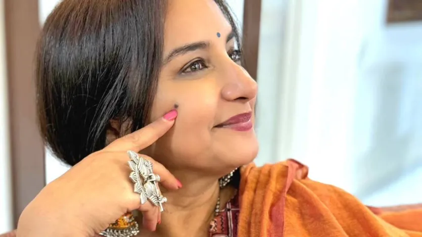 1994 में 'इश्क में जीना इश्क में मरना' से डेब्यू करने वाली दिव्या दत्ता का नाम भी इस लिस्ट में शामिल है। 'वीर जारा', 'भाग मिल्खा भाग', 'दिल्ली-6', 'स्टेनली का डब्बा' जैसी फिल्मों में अपनी एक्टिंग का हुनर ​​दिखा चुकीं एक्ट्रेस 47 साल की हैं और अभी भी सिंगल हैं।