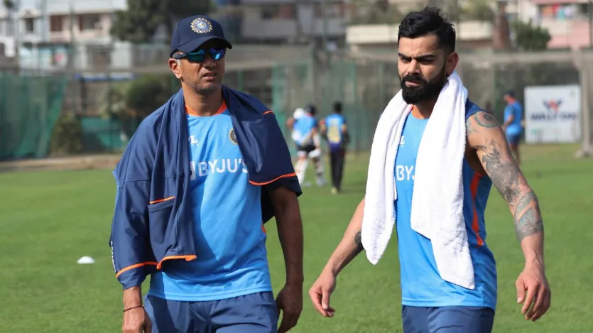 राहुल द्रविड़ 504 इंटरनेशनल मैच के साथ इस लिस्ट में पांचवें नंबर पर हैं। उन्होंने इंटरनेशनल क्रियक्त में 45.57 के औसत से 24064 रन बनाए थे। तीनों फॉर्मेट को मिलाकर वह इंटरनेशनल क्रिकेट में 48 शतक लगाने में कमायाब रहे थे। राहुल द्रविड़ टीम इंडिया के हेड कोच भी रह चुके हैं और उनके अंडर में भारत ने टी-20 वर्ल्ड कप 2024 का खिताब अपने नाम किया था।