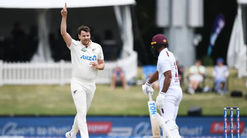 इस लिस्ट में पांचवें नंबर पर न्यूजीलैंड के जैकब डफी का नाम है। इस साल उन्होंने अंतरराष्ट्रीय क्रिकेट में कुल 36 मैच खेले और इस दौरान डफी ने 1386 रन खर्च किये. इस दौरान उन्होंने कुल 81 विकेट लिए. डफी इस साल अंतरराष्ट्रीय क्रिकेट में सबसे ज्यादा विकेट लेने वाले गेंदबाज हैं। उनका इकॉनमी रेट 4.26 का रहा.