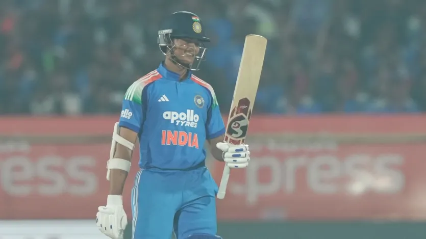 यशस्वी जायसवाल ने भारतीय टीम के लिए टेस्ट क्रिकेट में कुल 7 शतक लगाए हैं। इसके अलावा वनडे और टी20 इंटरनेशनल क्रिकेट में उनके नाम पर एक-एक शतक दर्ज है।