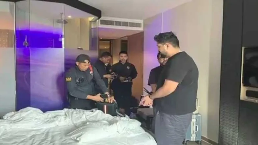 गोवा पुलिस के वकील अभिनव मुखर्जी ने कहा कि आरोपी भाइयों ने कहा कि मुझे ऑपरेशंस के बारे में ज़्यादा नहीं पता और मैं काम की वजह से यात्रा कर रहा था और यह यात्रा घटना होने से पहले की है। लेकिन गोवा पुलिस ने कोर्ट को लाइसेंस एग्रीमेंट दिखाते हुए बताया कि इनके पास इसे चलाने का लाइसेंस नहीं है।