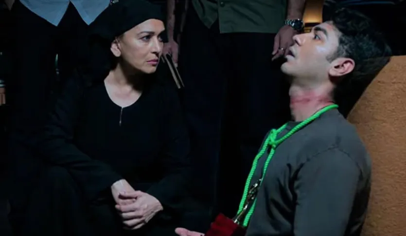 मिसेज देशपांडे एक साइकोलॉजिकल थ्रिलर है, जिसमें माधुरी दीक्षित मुख्य भूमिका में हैं और यह 19 दिसंबर, 2025 को जिओ हॉटस्टार पर प्रीमियर होगी। अगर आप भी इस तरह की सीरीज देखा पसंद करते हैं तो 'मिसेज देशपांडे' की रिलीज से पहले देख सकते हैं, जिनकी कहानी से लेकर स्टार कास्ट तक काफी दमदार है। ओटीटी पर कई तरह की धांसू साइकोलॉजिकल थ्रिलर मौजूद हैं, जिनमें से आप कुछ फ्री में भी देख सकते हैं। यहां देखें पूरी लिस्ट...