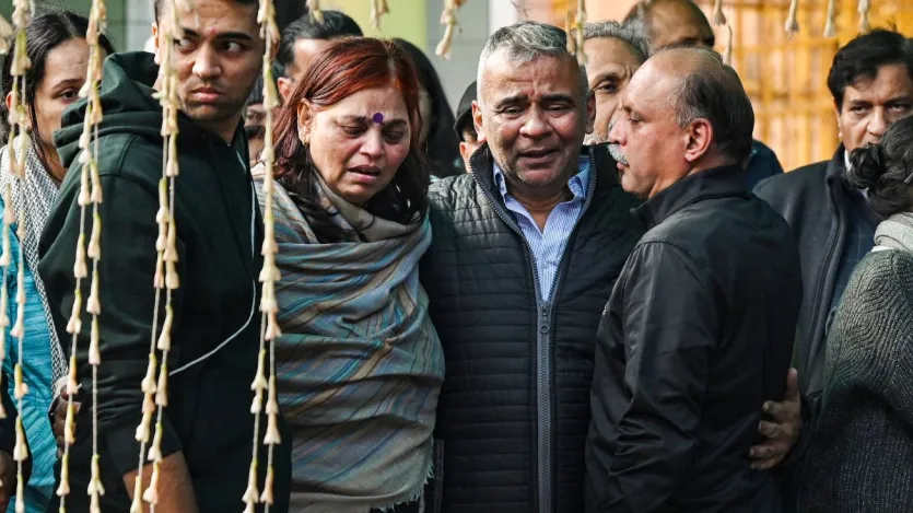 बारामती के पास हुए प्लेन क्रैश में मारे गए 5 लोगों में 25 साल की शांभवी पाठक भी शामिल थीं। प्लेन में महाराष्ट्र के डिप्टी सीएम अजित पवार भी सवार थे। 