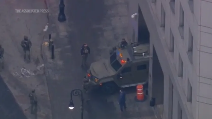 मादुरो की गिरफ्तारी के ऑपरेशन को जिस तरह से डेल्टा फोर्स ने अंजाम दिया वो दिखाता है कि ये सिर्फ एक सैन्य कार्रवाई नहीं थी, बल्कि अमेरिका की रणनीतिक, तकनीकी और खुफिया ताकत का प्रदर्शन भी था, जिसने पूरी दुनिया को हैरत में डाल दिया।