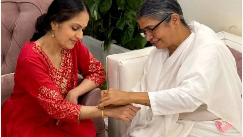 ग्रेसी सिंह- 'लगान' फेम ग्रेसी सिंह भी अब अभिनय से दूर हो चुकी हैं। ग्रेसी ने अपने करियर में कई हिट फिल्में दीं। लेकिन अब वह 5 साल से भी ज्यादा समय से अभिनय से दूर हैं और अपने आध्यात्मिक जीवन में व्यस्त हैं। अभिनय से दूर होने के बाद ग्रेसी सिंह ब्रह्मा कुमारी बन गई हैं।