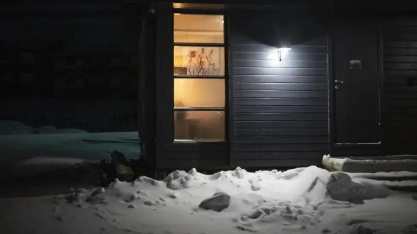 दुनिया की सबसे लंबी रात 4296 घंटे की सुनकर ही माथा चकरा जाएगा। मगर ये सच है। धरती पर एक जगह ऐसी है, जहां इतनी लंबी रात होती है। 