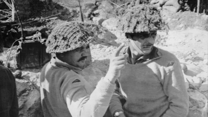 7 दिसंबर 19971 को ईस्ट पाकिस्तान में मौजूद भारतीय सेना, जब उसे देश की ओर से पाक पर सीधे फायरिंग करने का आदेश मिला। 